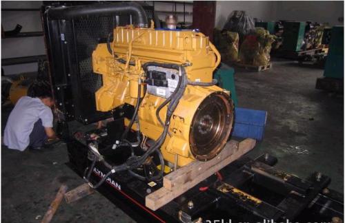 赤峰柴油发电机维修_COPY